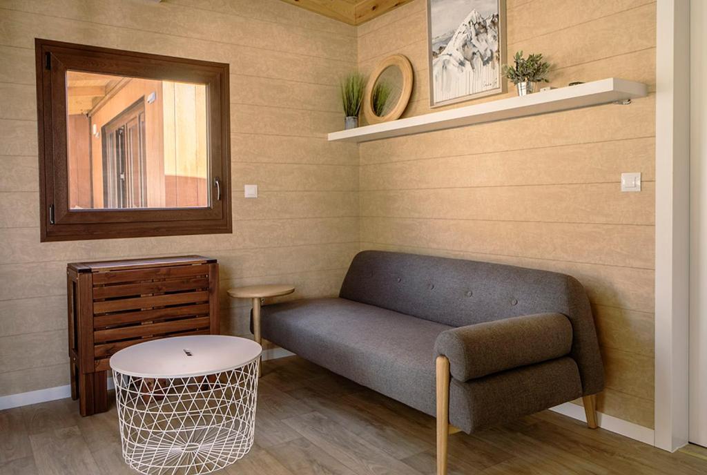 El Arrebol Comfort Camp Jaca Ngoại thất bức ảnh